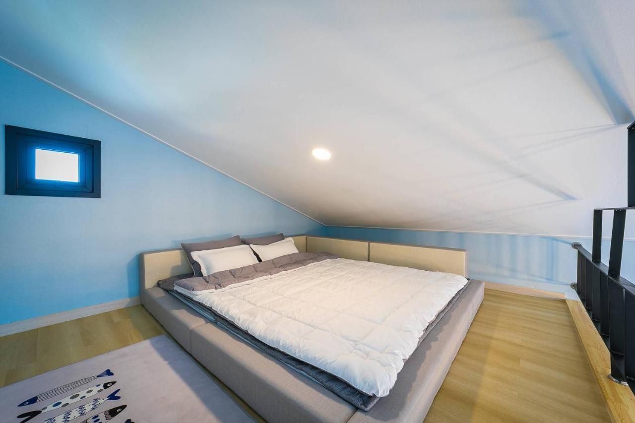 Gangneung Haesolnaeeum Pension Bagian luar foto