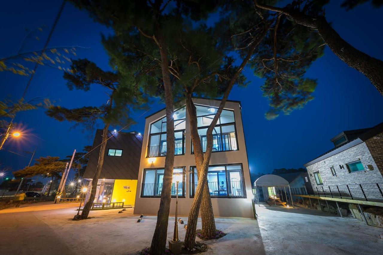 Gangneung Haesolnaeeum Pension Bagian luar foto