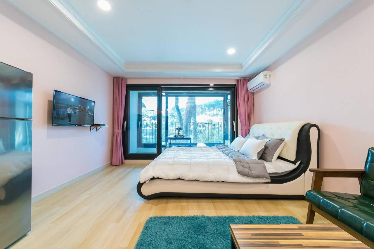 Gangneung Haesolnaeeum Pension Bagian luar foto